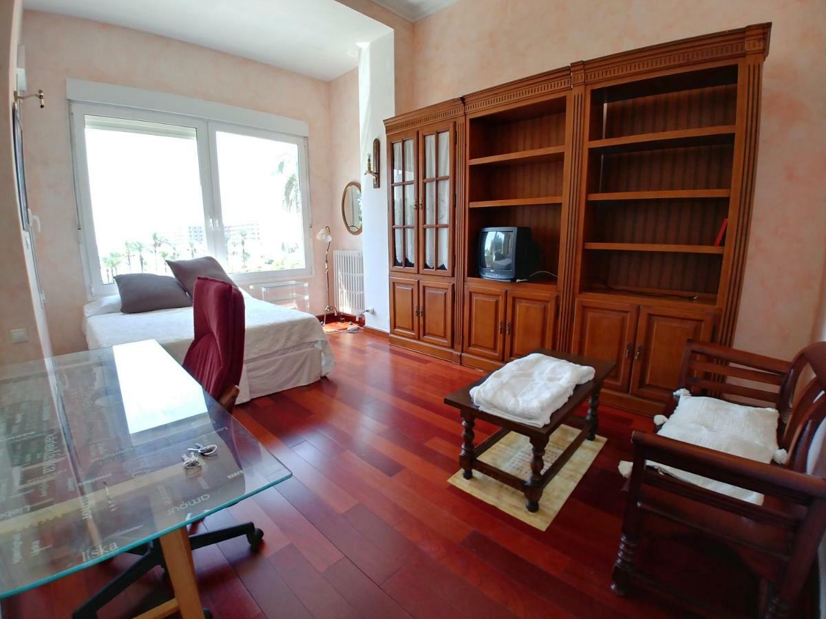 Postiguet Playa Apartment Alicante Bagian luar foto